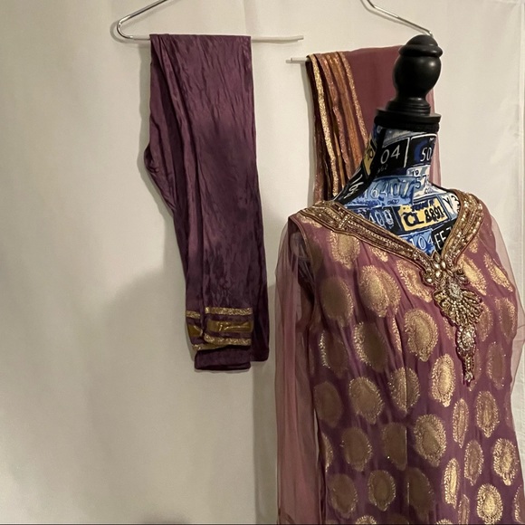 Purple & Gold Salwar Kameez Indian 3-Piece Set – Punjab/Pakistan Style - Picture 6 of 9